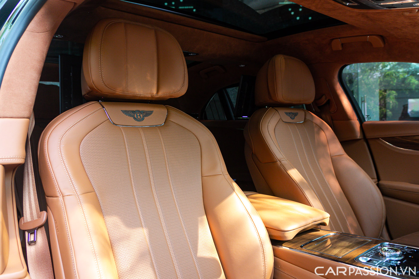 Bentley Flying Spur V8 (18).JPG