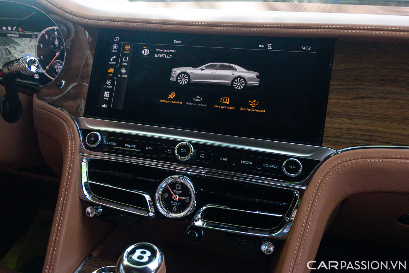 Bentley Flying Spur V8 (2).JPG