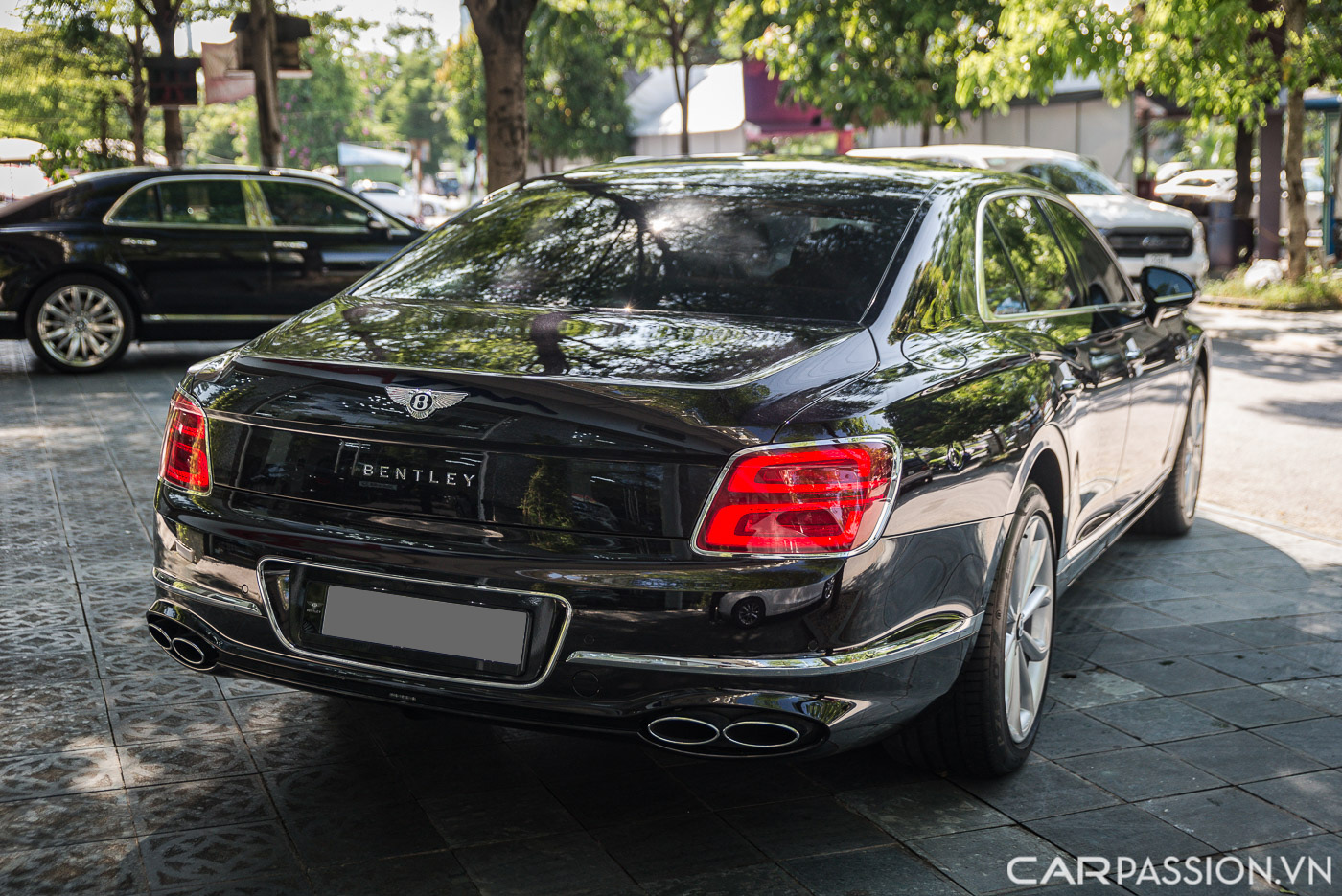 Bentley Flying Spur V8 (34).JPG