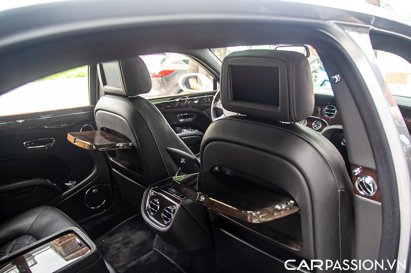 Bentley Mulsanne Le Mans (64)-1.JPG