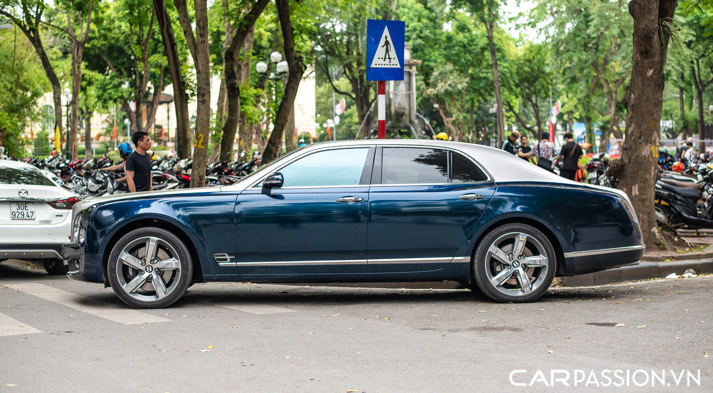 Bentley Mulsanne Speed (6).JPG