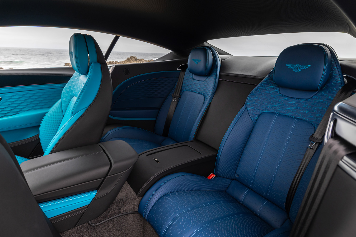 Bentley-Ombre-Mulliner-anh-anh-_3.jpg