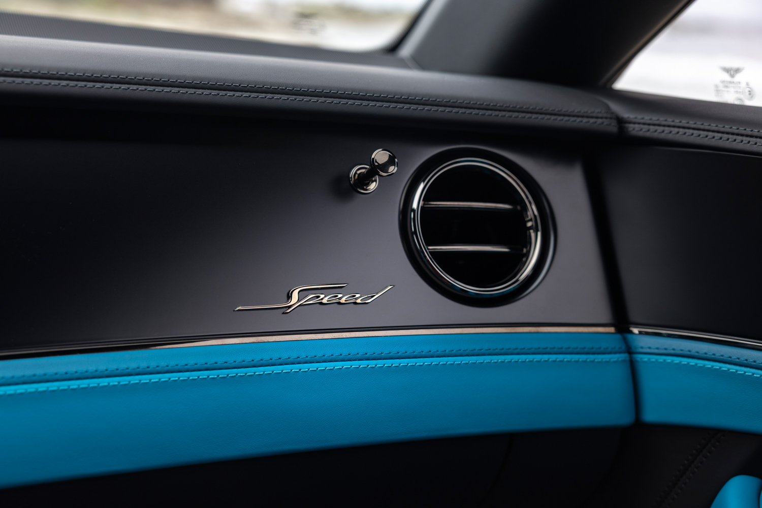 Bentley-Ombre-Mulliner-anh-anh-_6.jpg