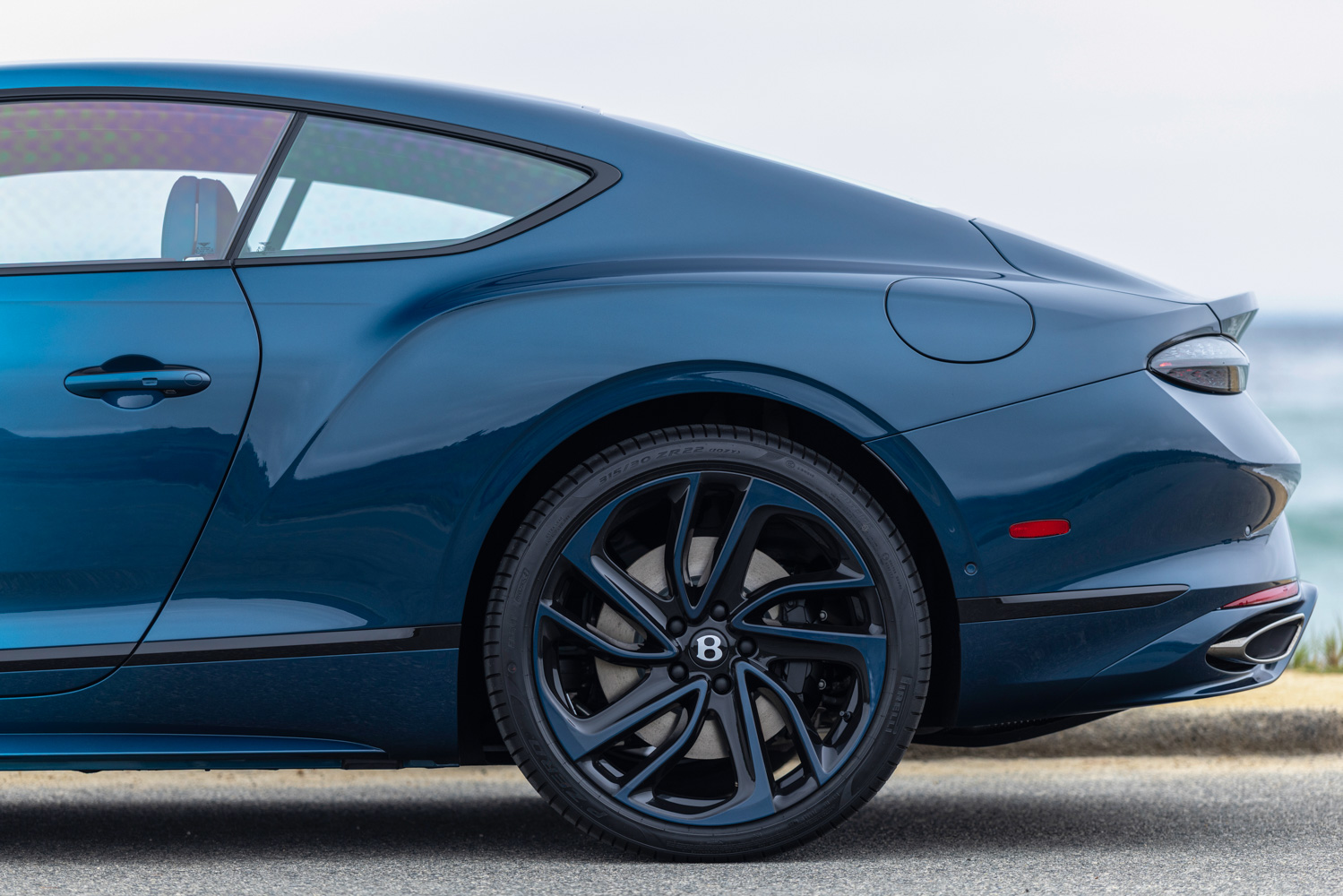 Bentley-Ombre-Mulliner-anh-anh-_8.jpg