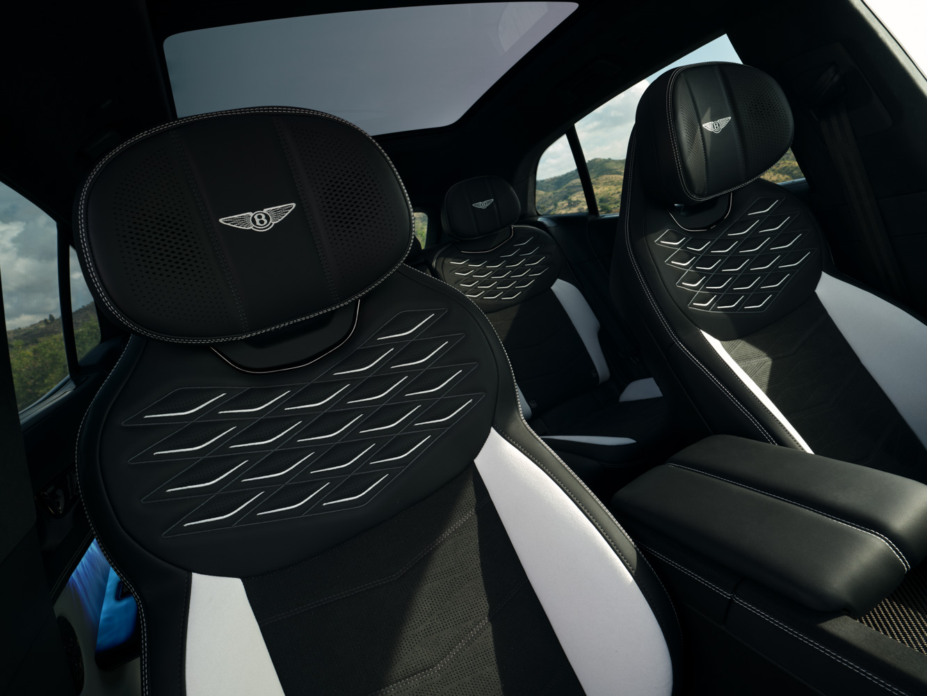 Bentley-Torcal-anh-_16.jpg