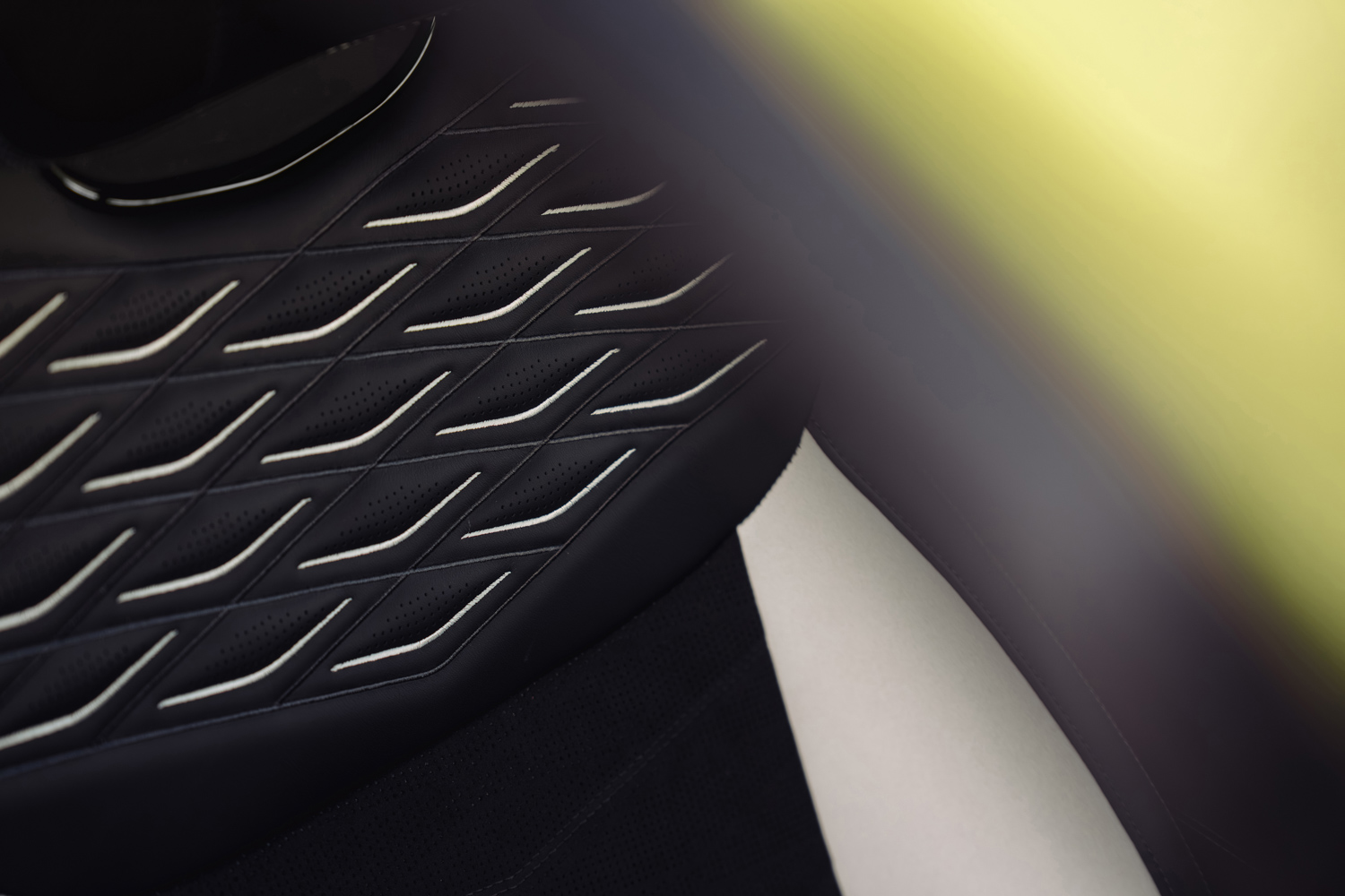 Bentley-Torcal-anh-_20.jpg