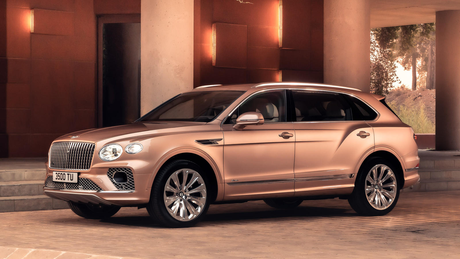 bentley_bentayga_ewb_vn_2022-00.jpg