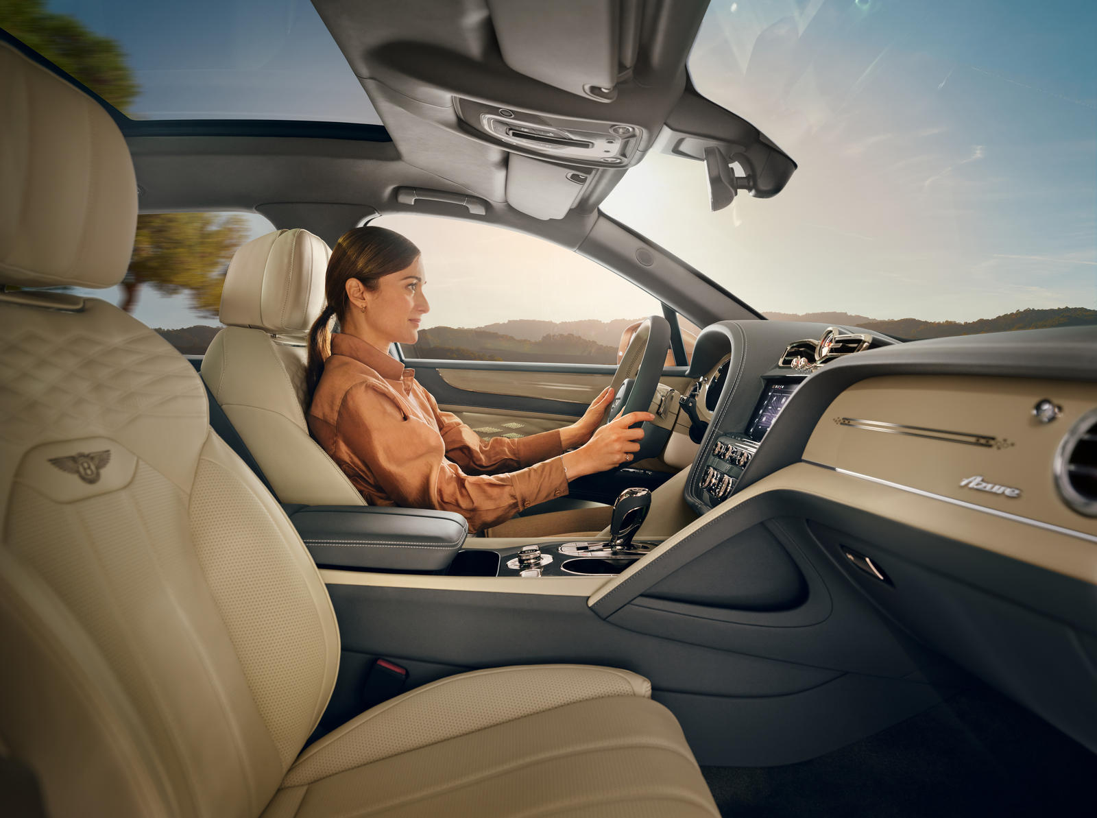 bentley_bentayga_ewb_vn_2022-13.jpg
