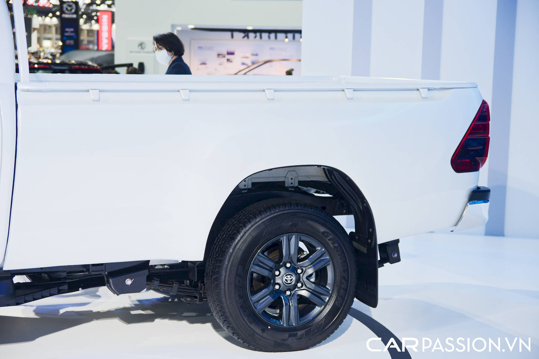 bims2023-toyota-hilux-revo-bev-05-2.jpg