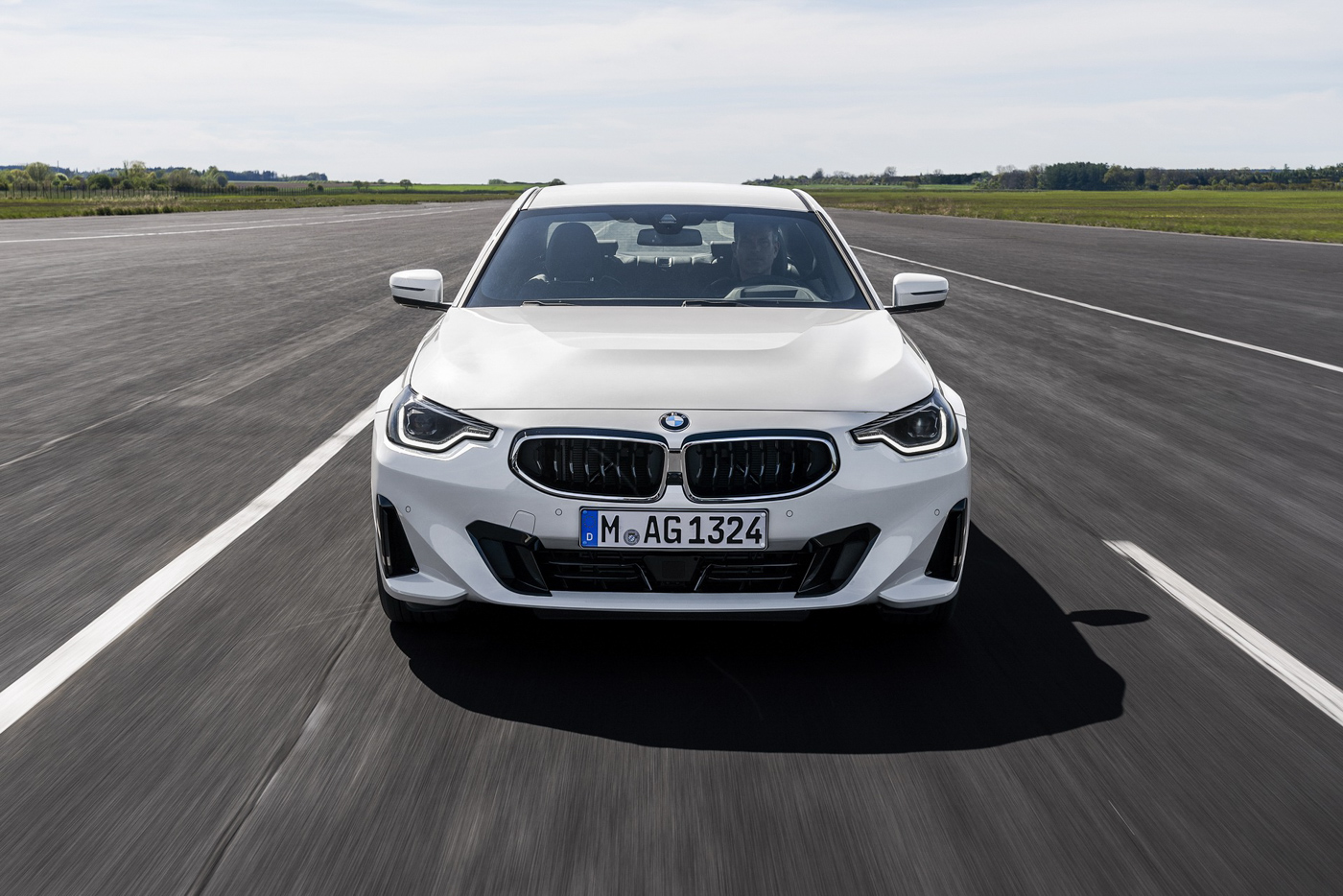 BMW-2-series-2022-ra-mắt-với-giá-bán-từ-36350-usd-37.jpg