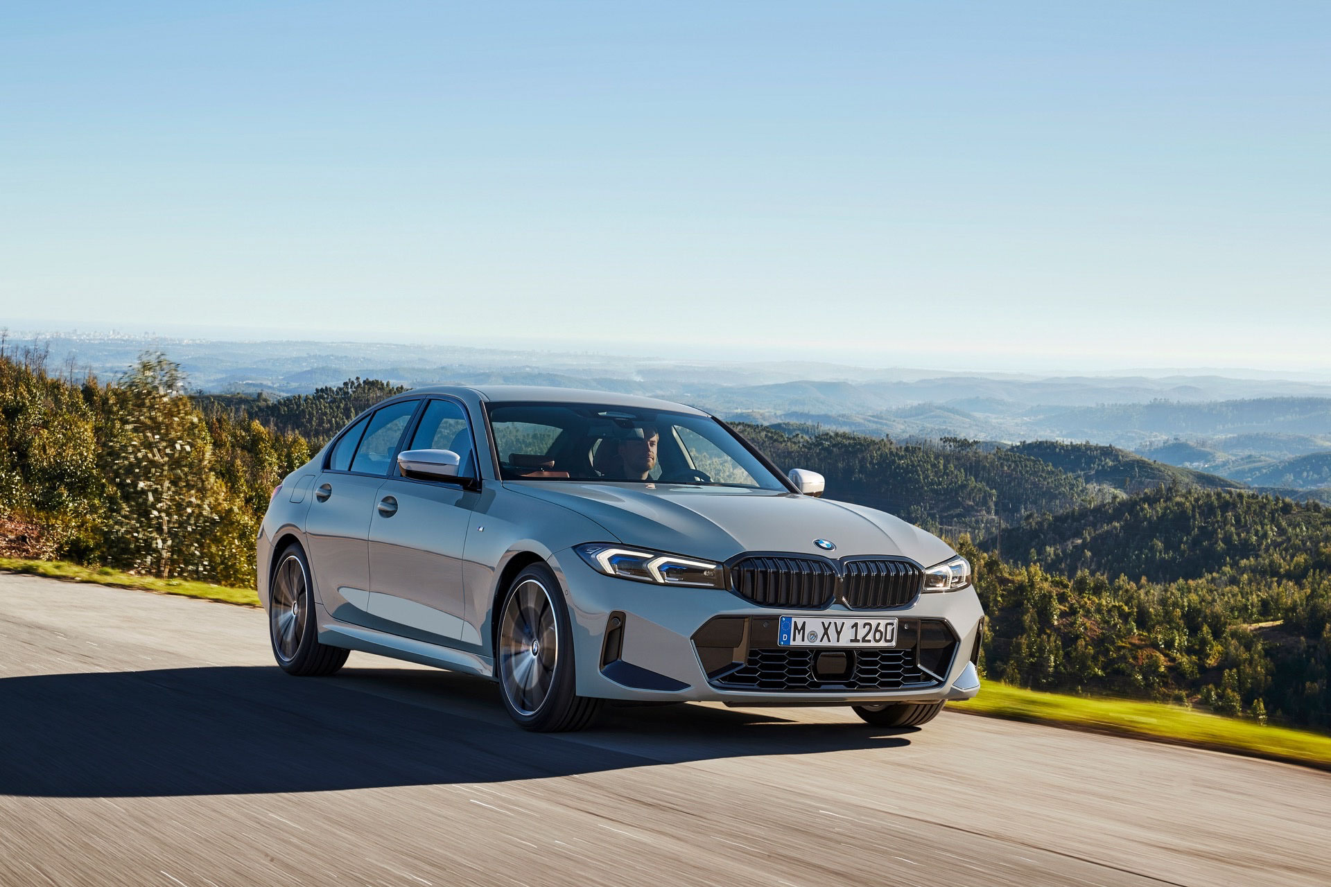 BMW 3 Series 2023 (1).JPG