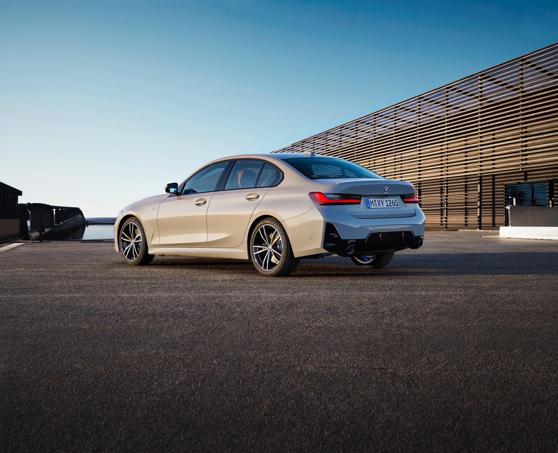 BMW 3 Series 2023 (10).JPG