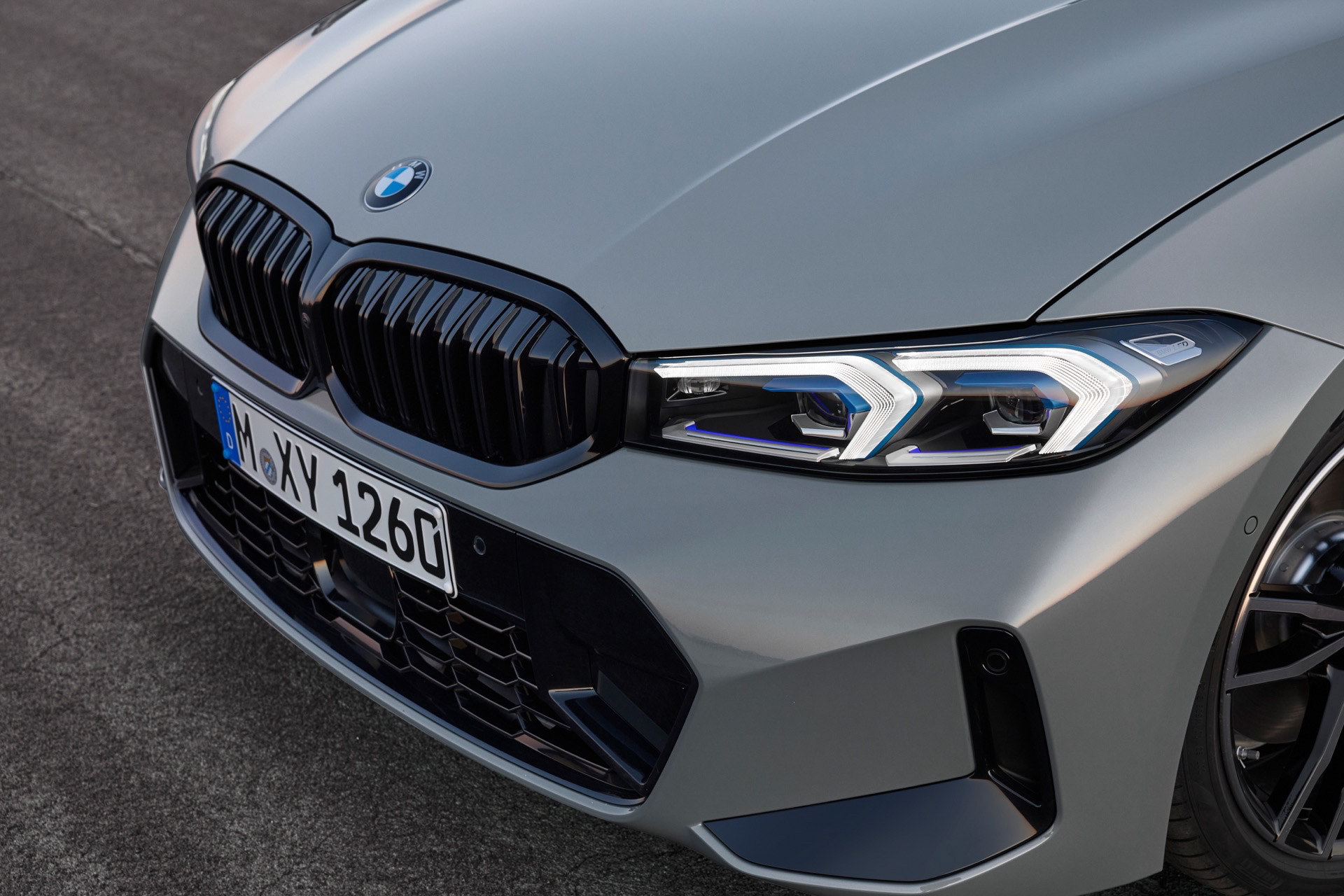 BMW 3 Series 2023 (14).JPG