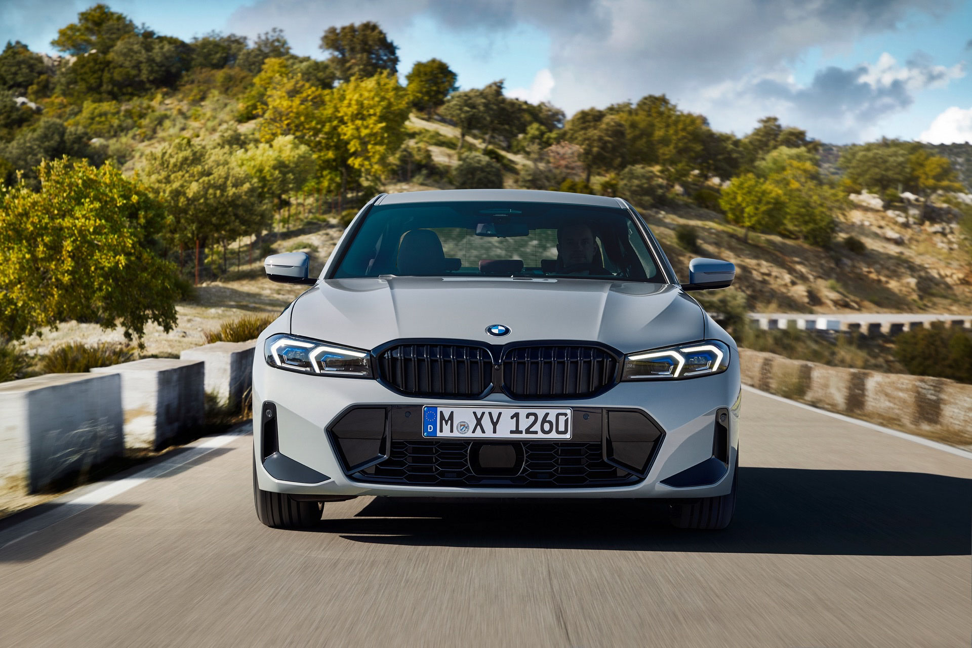 BMW 3 Series 2023 (2).JPG