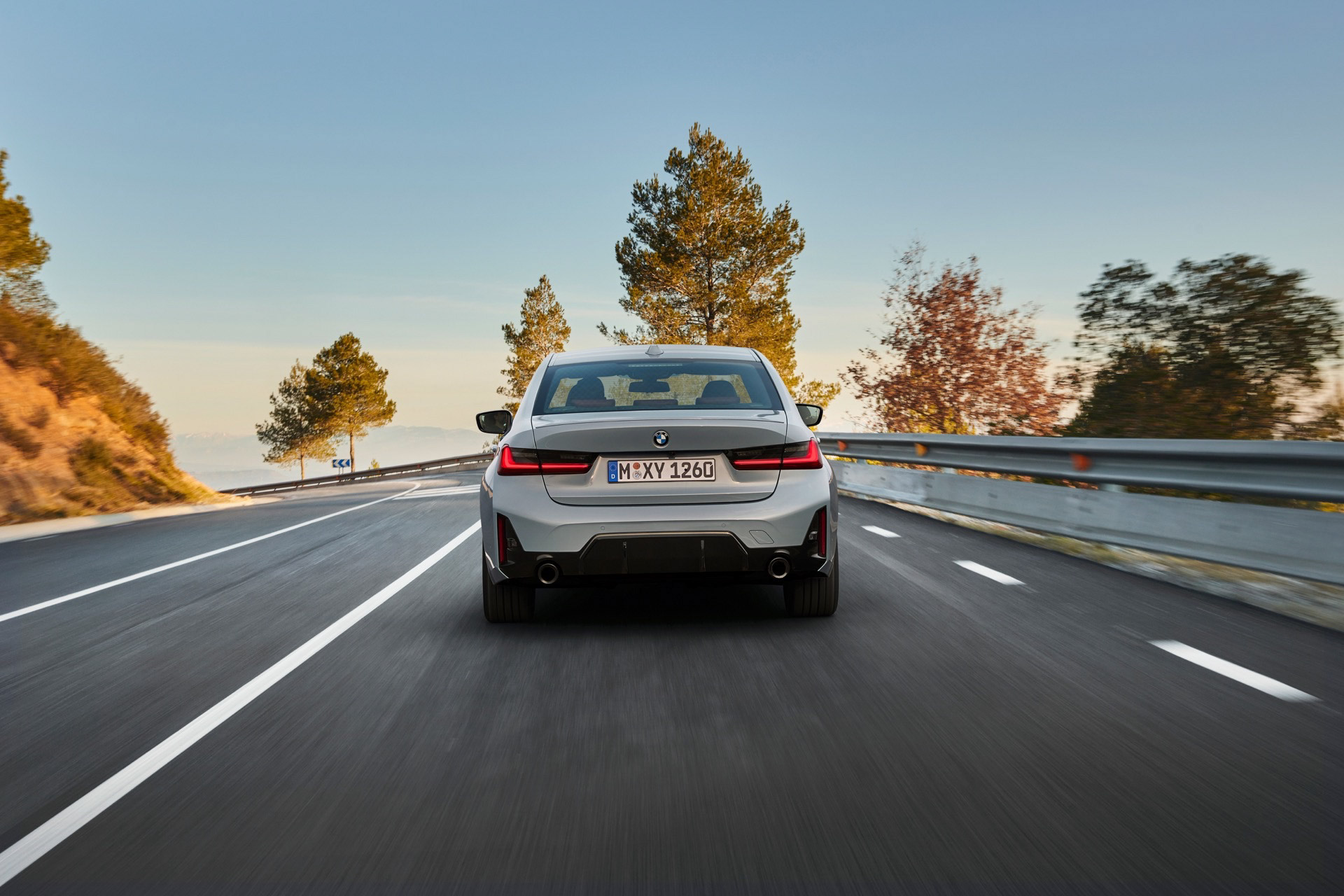 BMW 3 Series 2023 (6).JPG