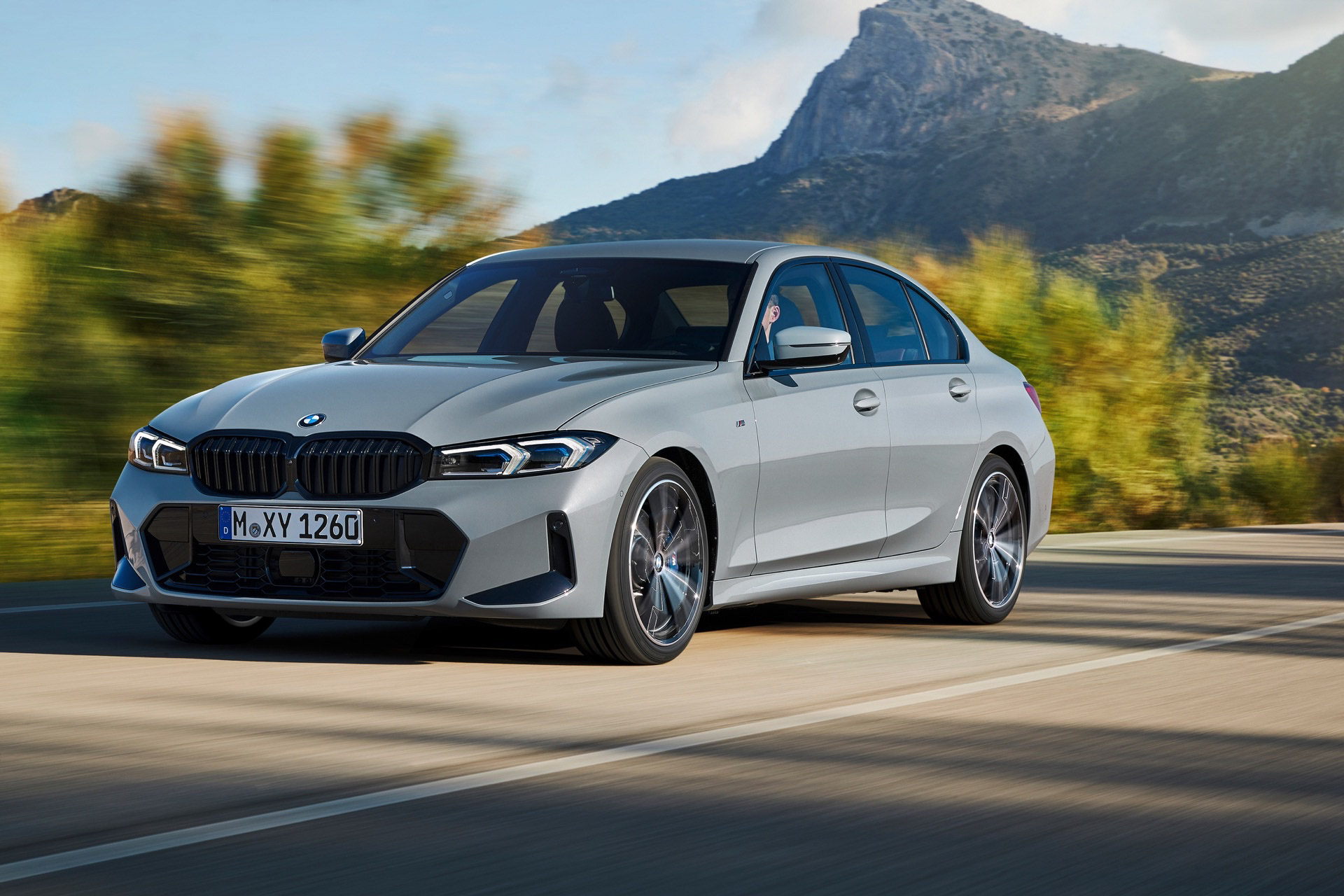 BMW 3 Series 2023 (8).JPG