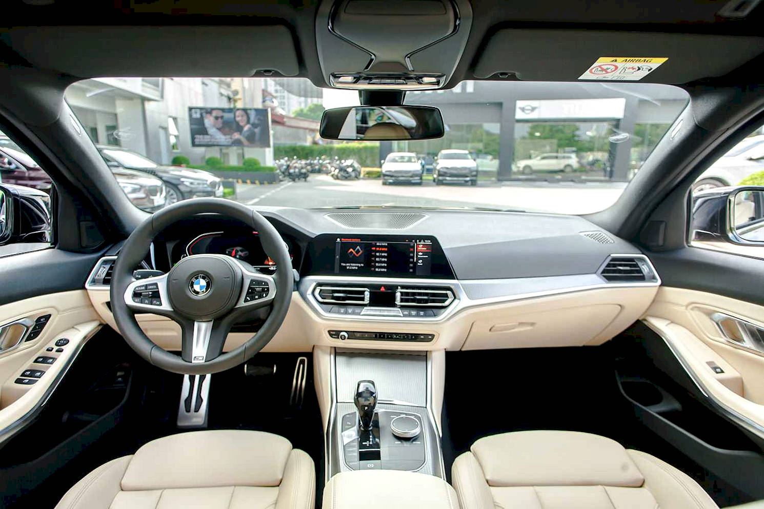 BMW-3-series-noithat.jpg