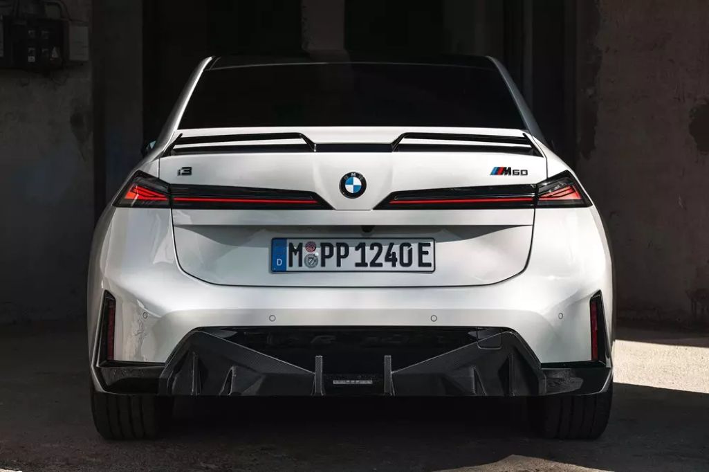 BMW-3-series-thế-hệ-mới-chính-thức-ra-mắt (6).jpg