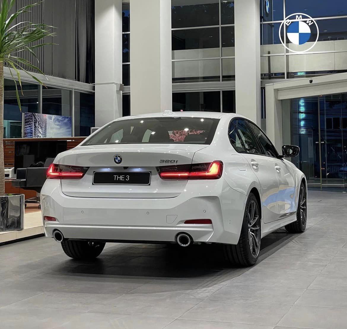 bmw-3series-2023-daily-vn-03.jpg