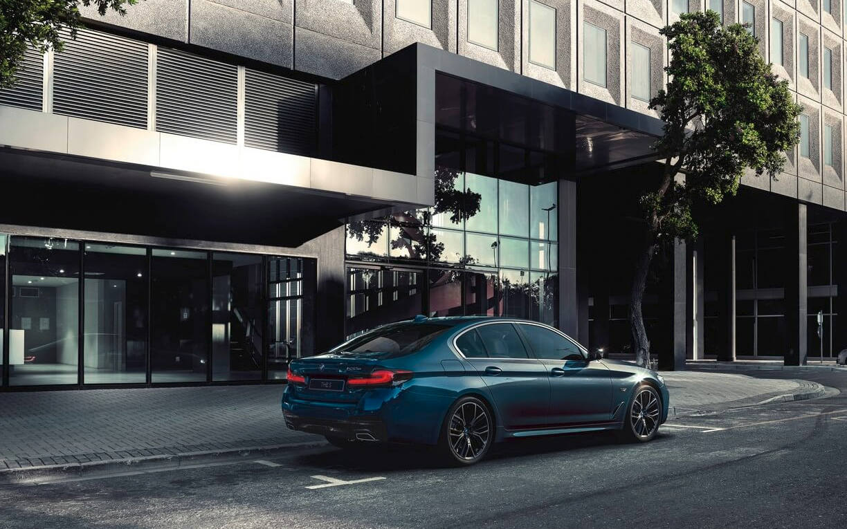 BMW-5-Series-50th-Anniversary-Edition-3.jpg