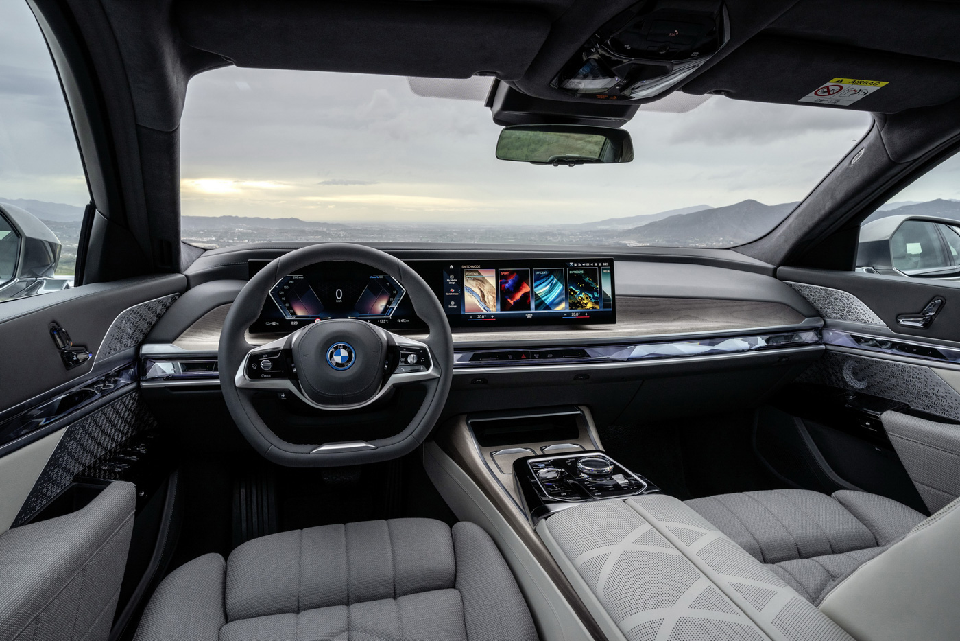 BMW 7 Series 760i xDrive (1)-46.JPG