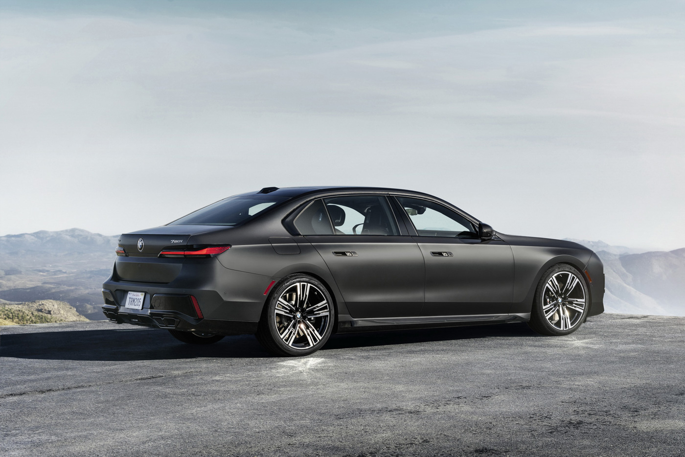 BMW 7 Series 760i xDrive (14)-22.JPG