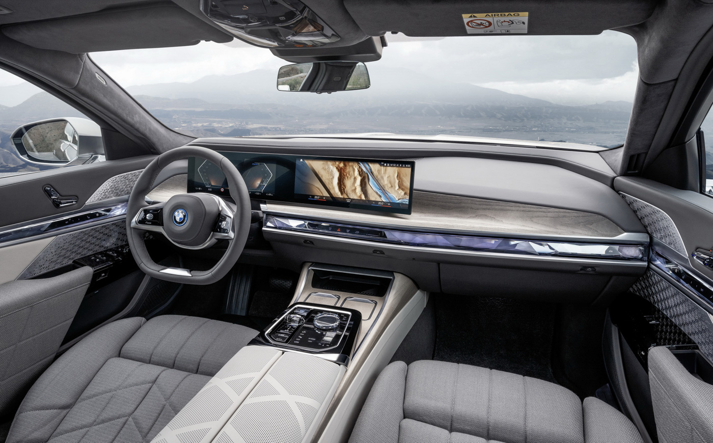 BMW 7 Series 760i xDrive (19)-39.JPG