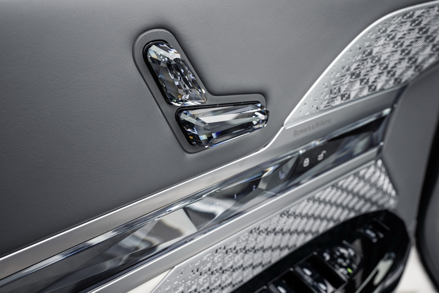 BMW 7 Series 760i xDrive (21)-41.JPG