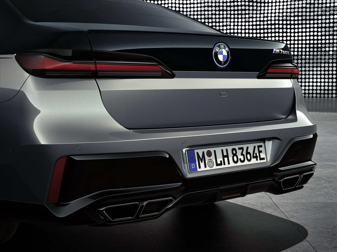 BMW 7 Series M (1)-69.JPG