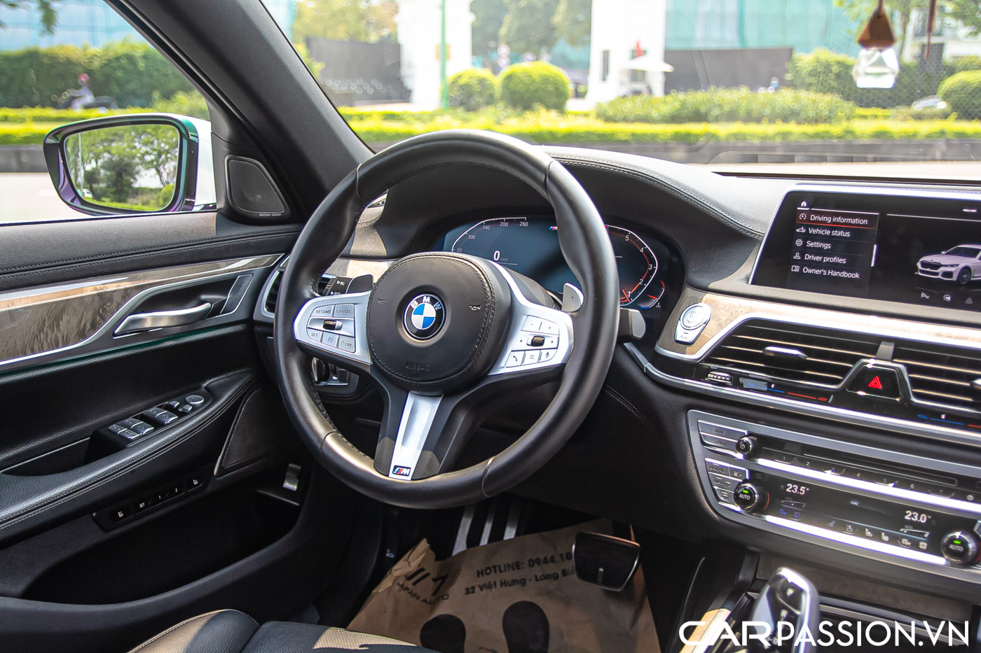 BMW 7 Series M Sport (18).JPG