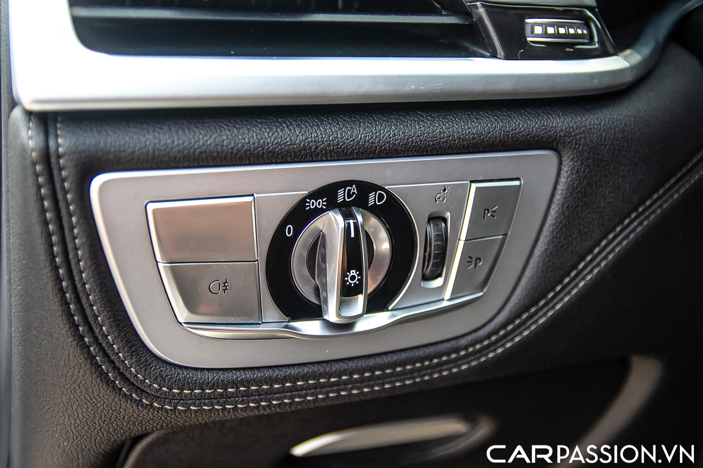 BMW 7 Series M Sport (26).JPG