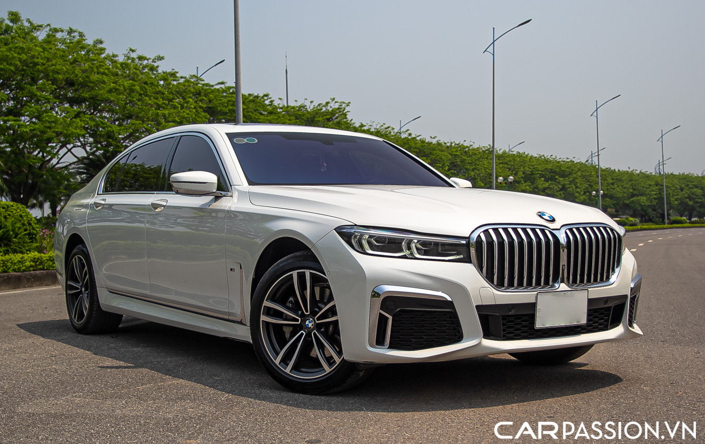 BMW 7 Series M Sport (3).JPG
