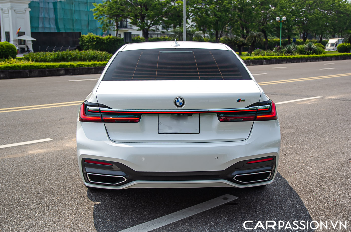 BMW 7 Series M Sport (8).JPG