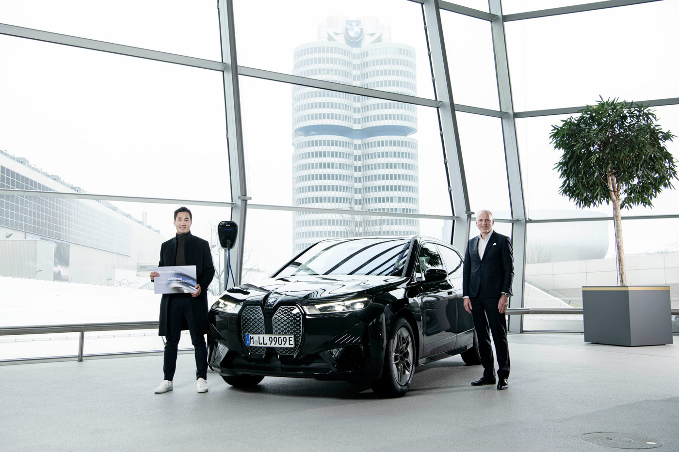 BMW electric (3).JPG