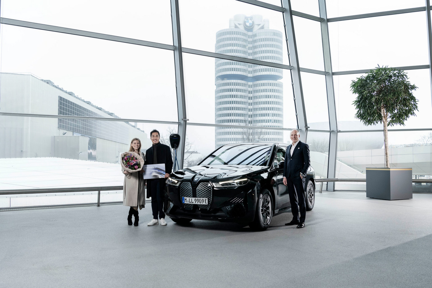 BMW electric (4).JPG