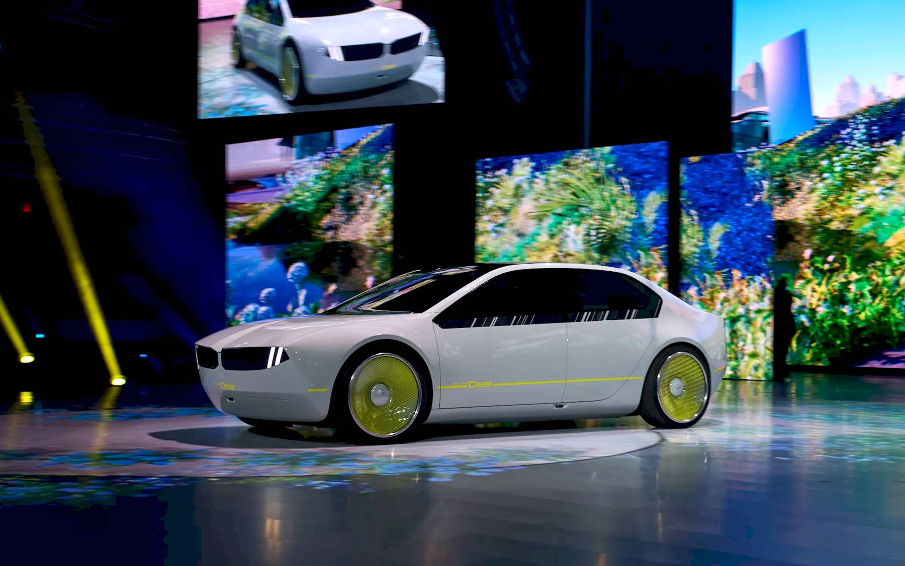 BMW-i-Vision-Dee-CES-4.jpg