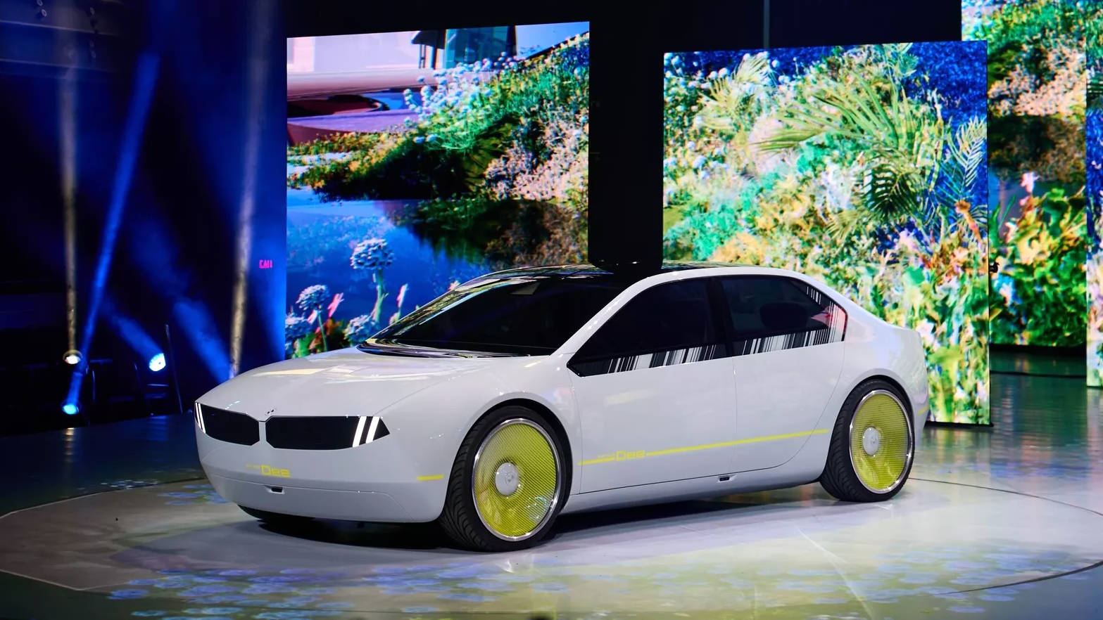 BMW-i-Vision-Dee-CES-5.jpg