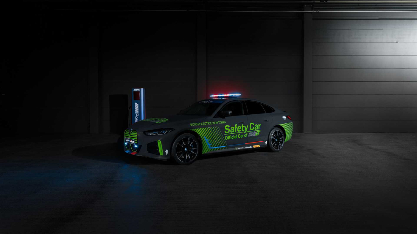 BMW i4 M50 Safety Car (7).JPG