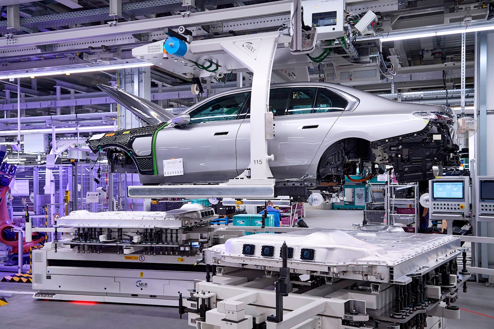 BMW I7 2millionth (6).jpg