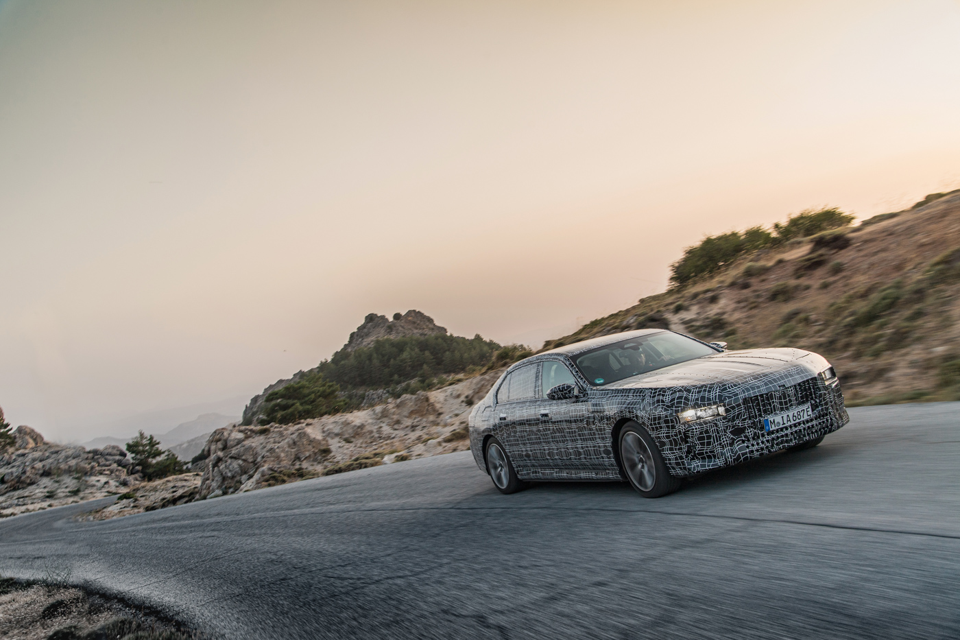 bmw i7 (5).JPG
