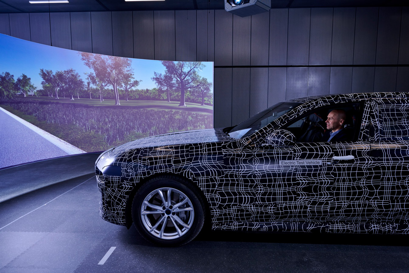 BMW i7 (7).JPG