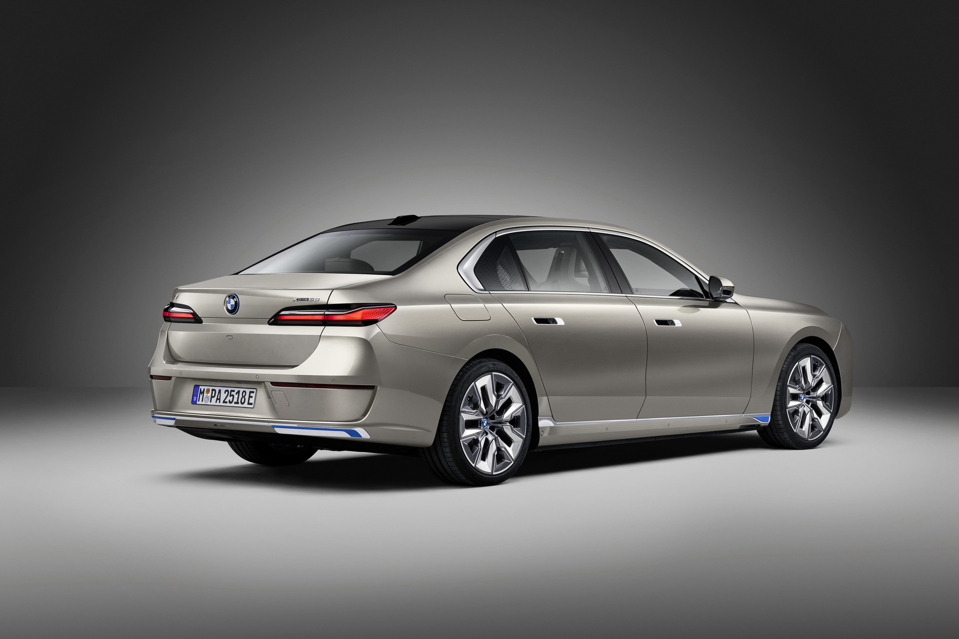 BMW i7 (9).jpg