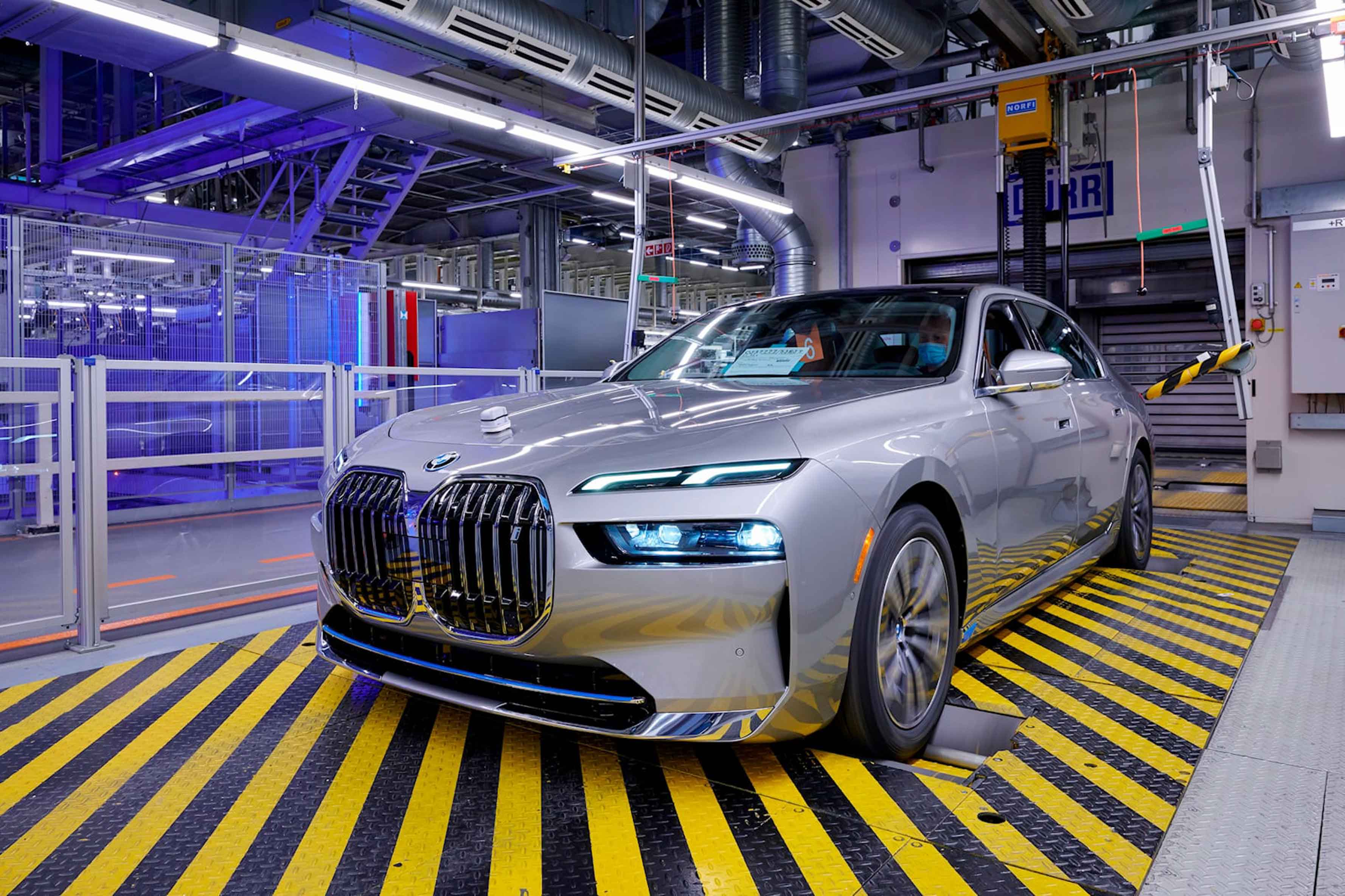 BMW i7 Production Line (4).JPG
