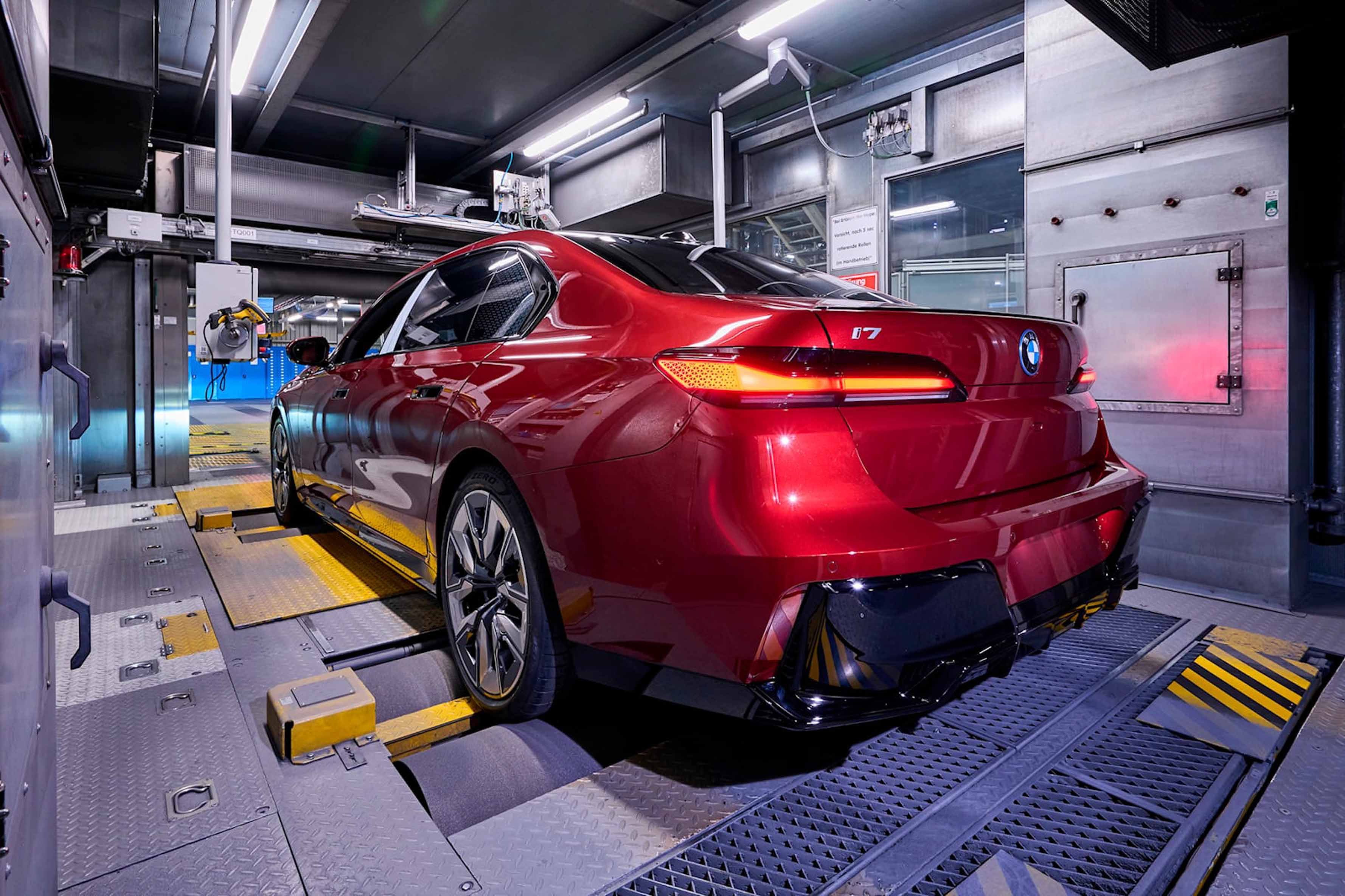 BMW i7 Production Line (8).JPG