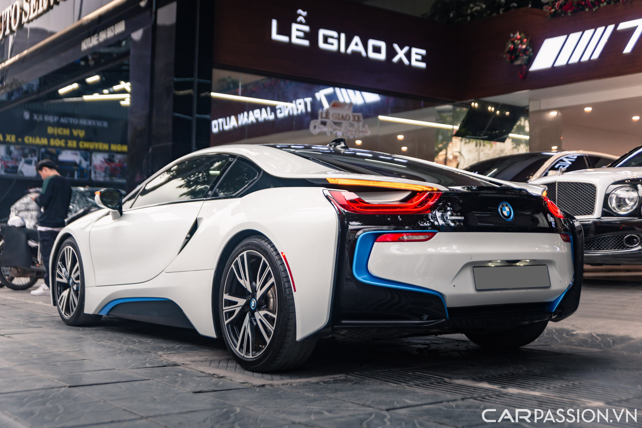 BMW i8 (17).jpg