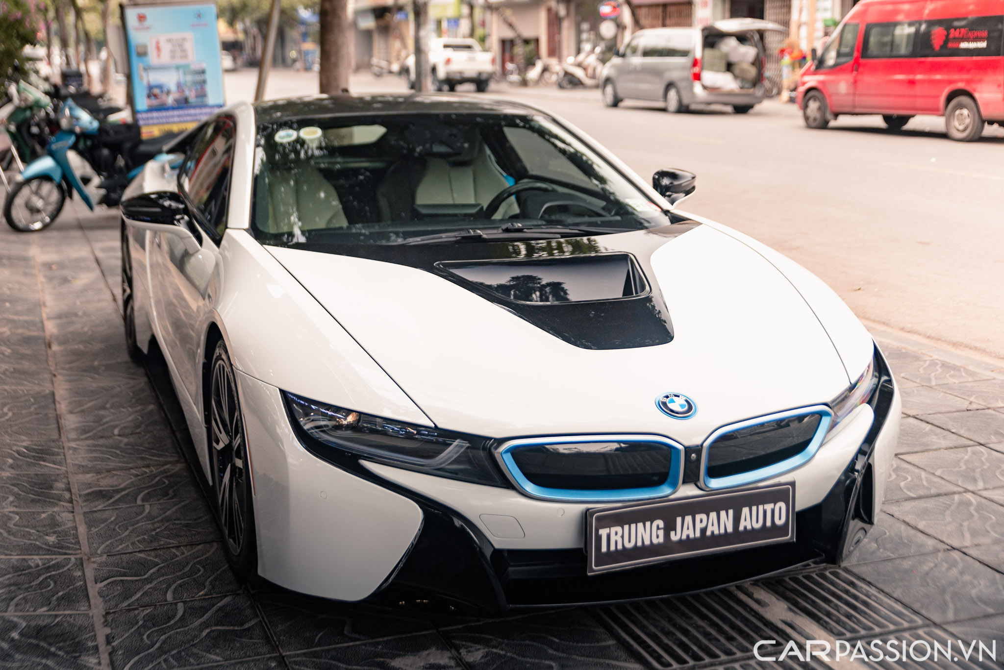 BMW i8 (3).jpg