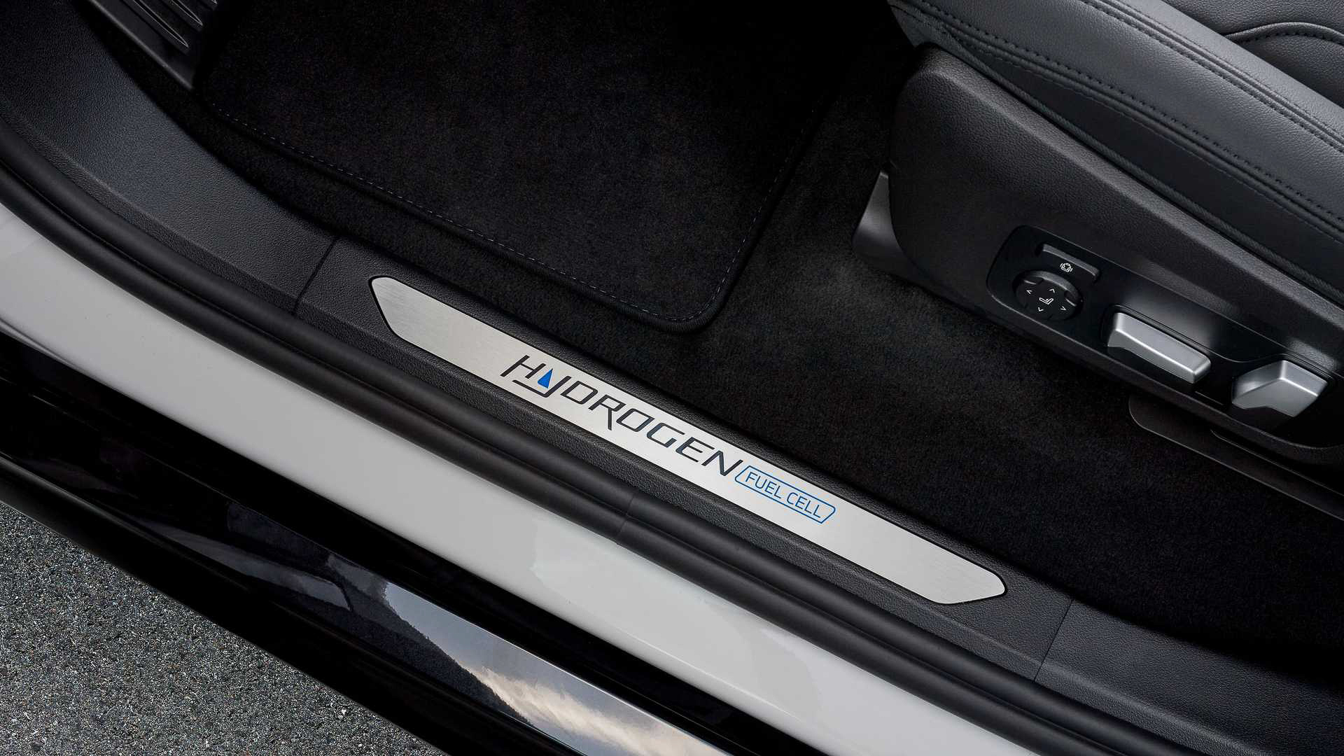 BMW ix5 Hydrogen (5).JPG