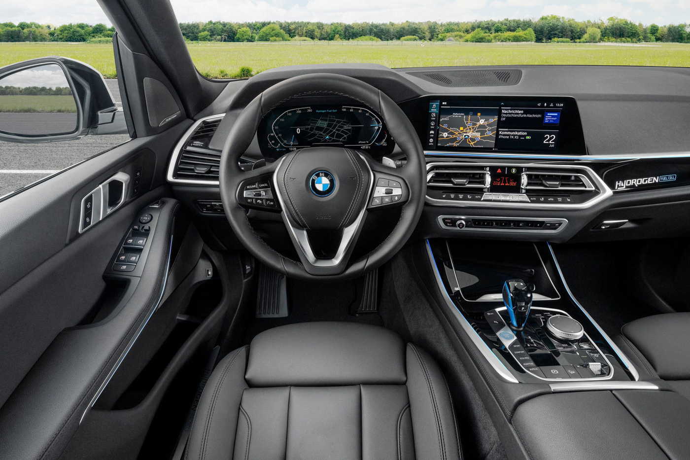 BMW-iX5-Hydrogen-Xe-xanh-than-thien-voi-moi-truong-ma-van-manh-voi-cong-suat-369-ma-luc (12).JPG