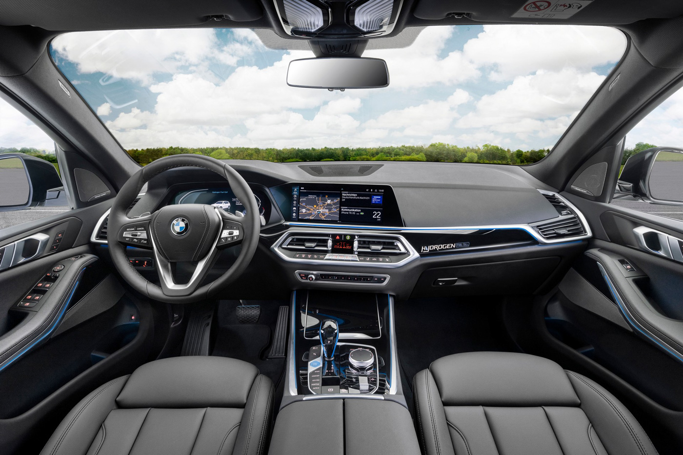 BMW-iX5-Hydrogen-Xe-xanh-than-thien-voi-moi-truong-ma-van-manh-voi-cong-suat-369-ma-luc (13).JPG