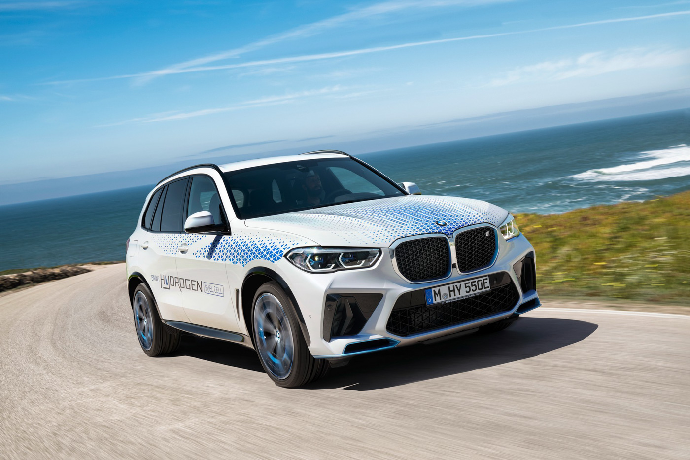 BMW-iX5-Hydrogen-Xe-xanh-than-thien-voi-moi-truong-ma-van-manh-voi-cong-suat-369-ma-luc (20).JPG